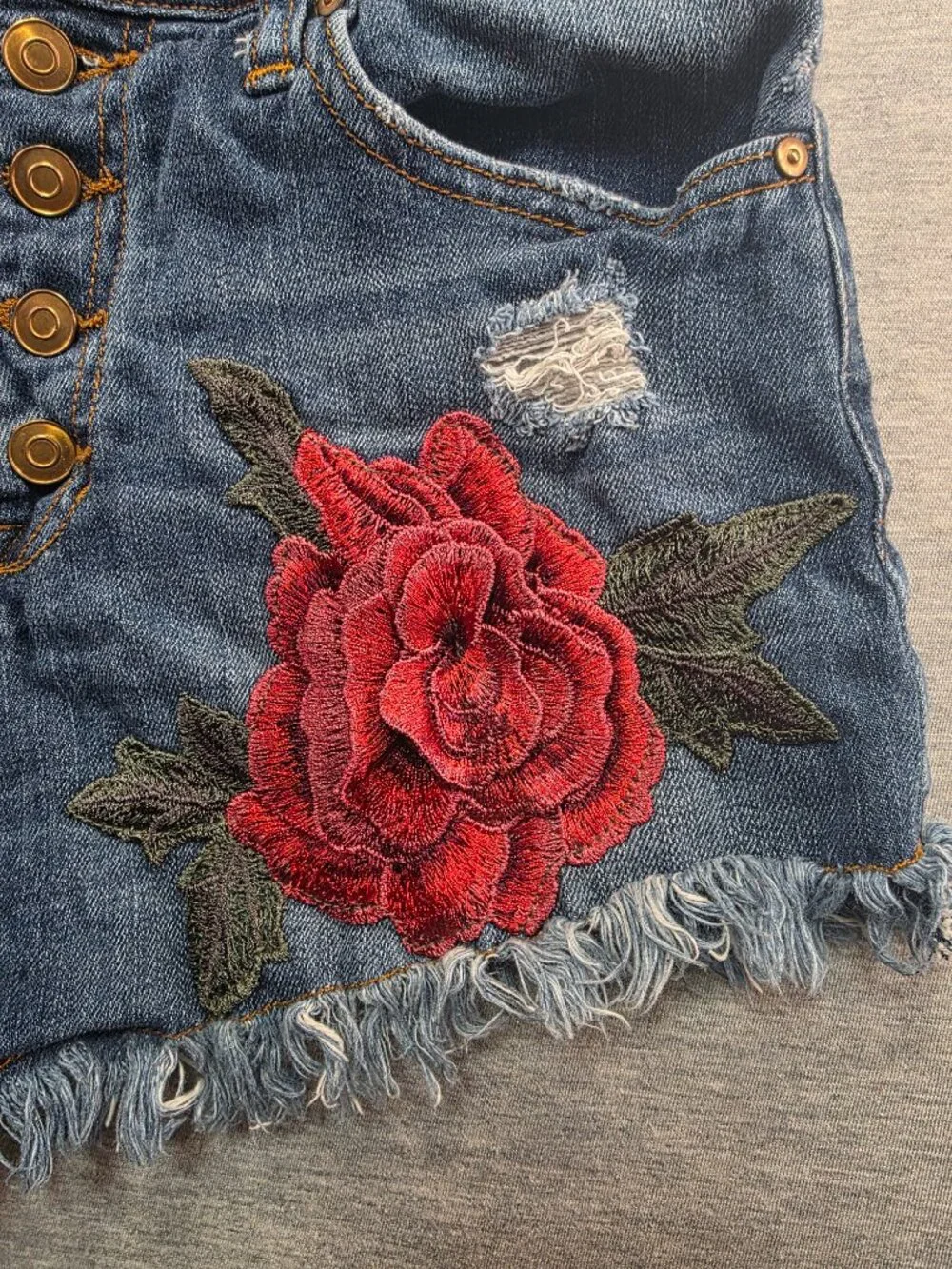 NOBO High Rise Denim Shorts Embroidered Rose Distressed Frayed Size 9